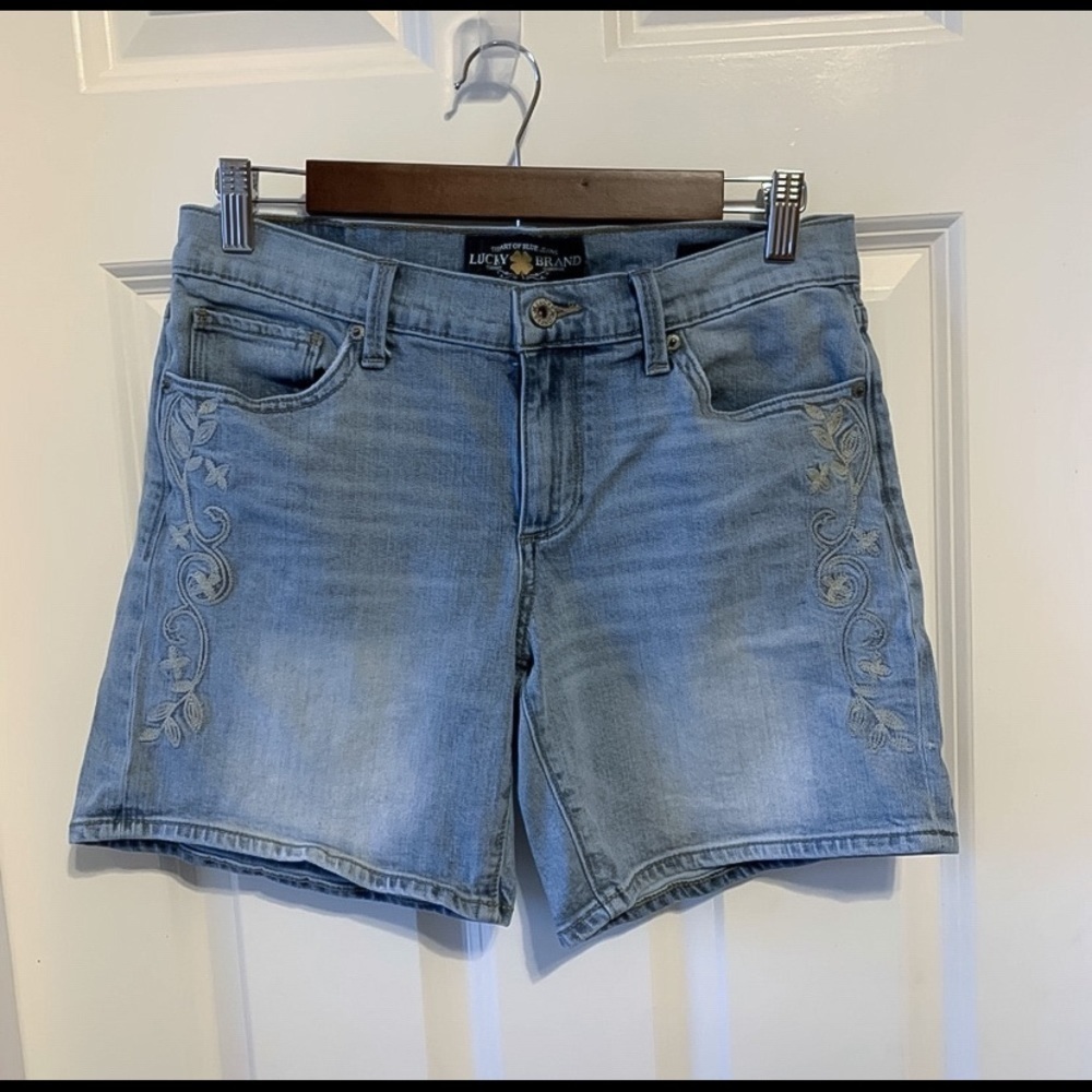 Lucky Brand “The Roll Up” embroidered jean shorts